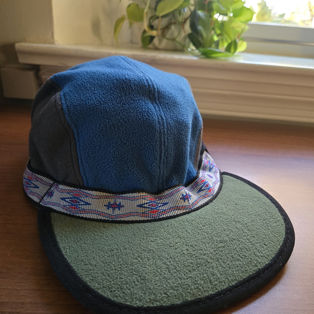 Kavu Fleece Strapcap, Medium